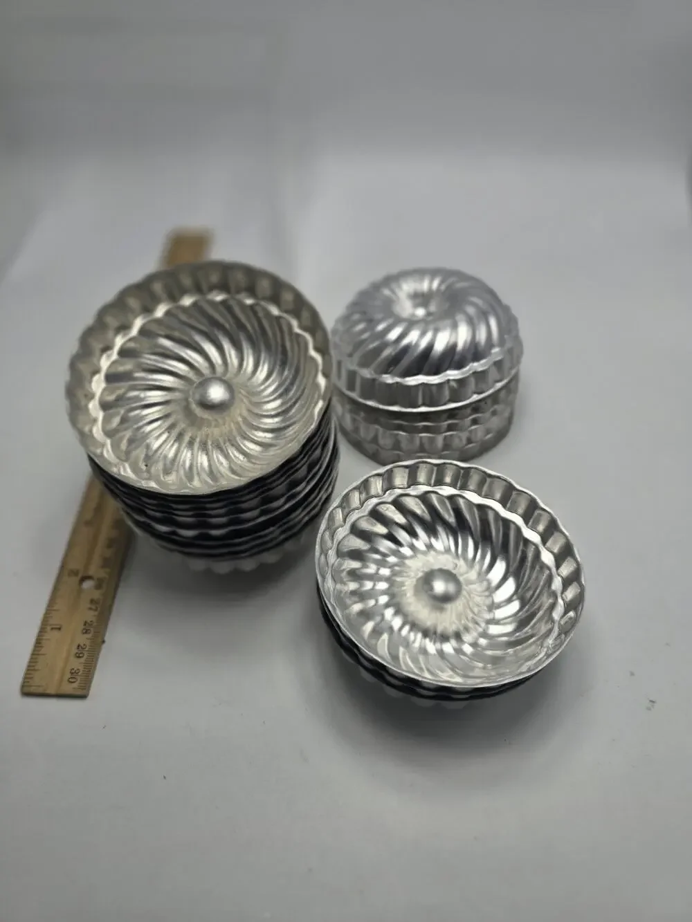 Lot Of Aluminum Small Jell-O Molds / Tin Mini Cake Molds Vintage Decor Craft